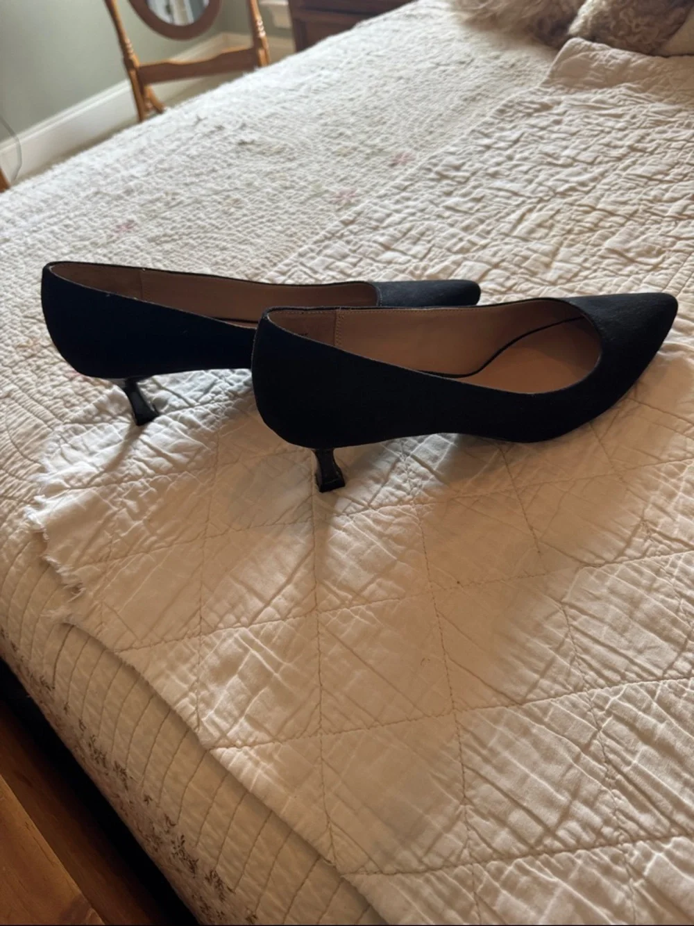crown & ivy Black Pointed Toe with heel